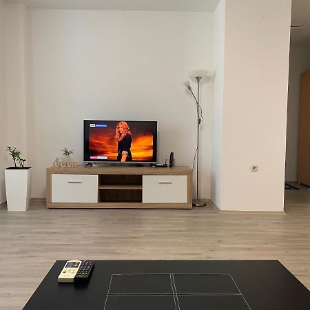 Regina'S Modern Apartment2 Üsküp Dış mekan fotoğraf