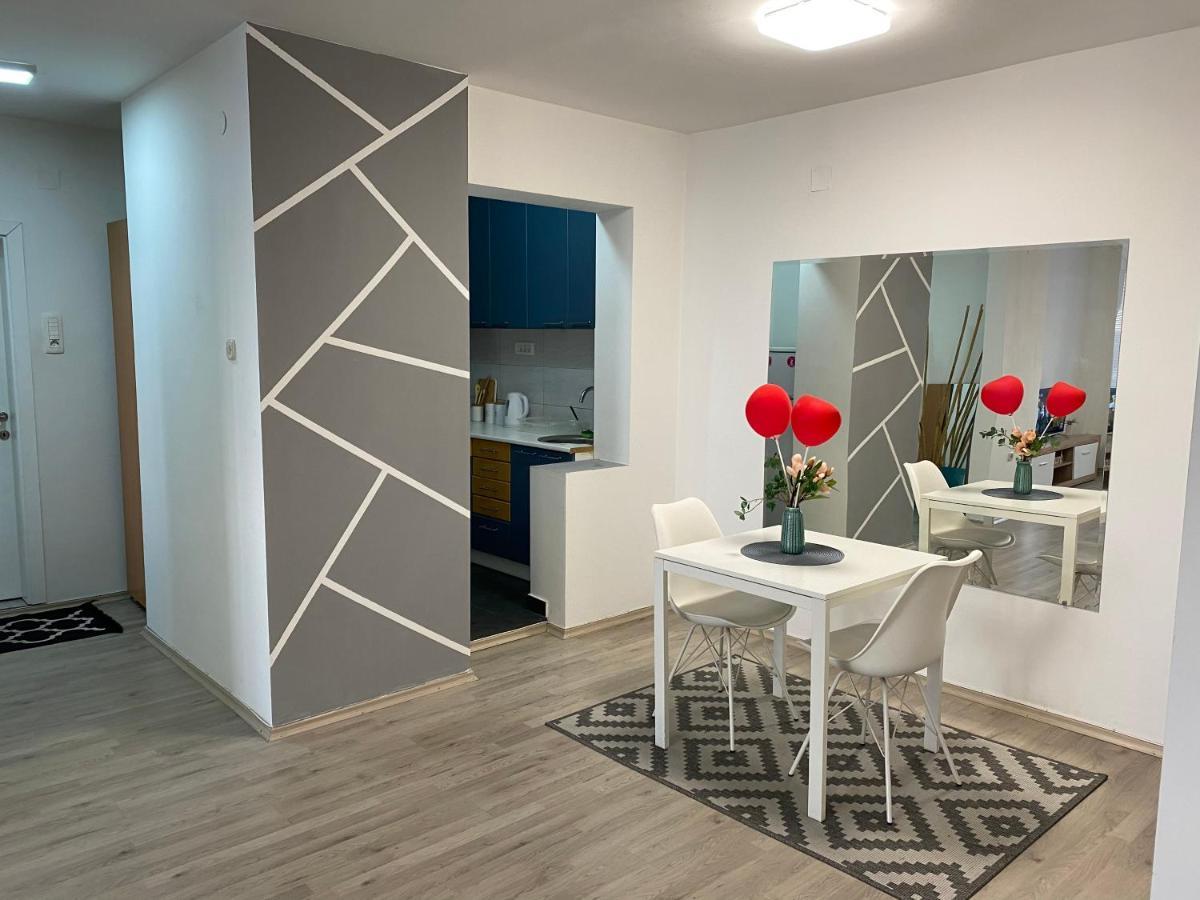 Regina'S Modern Apartment2 Üsküp Dış mekan fotoğraf